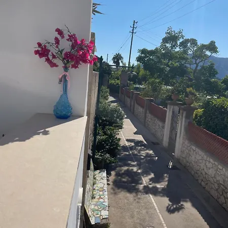 Casa La Felicita كابري